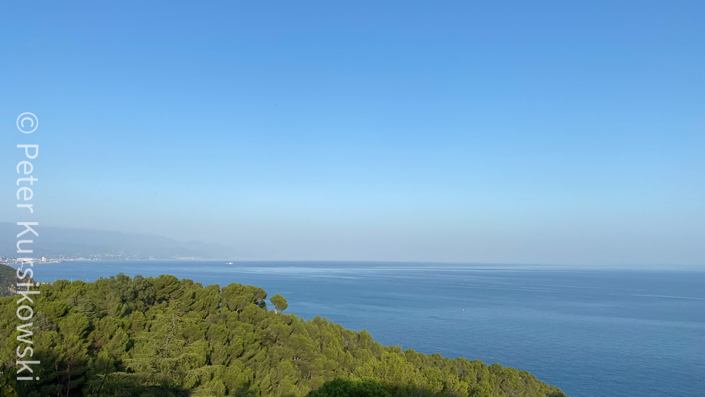 Blick von Sportorno Richtung Genua