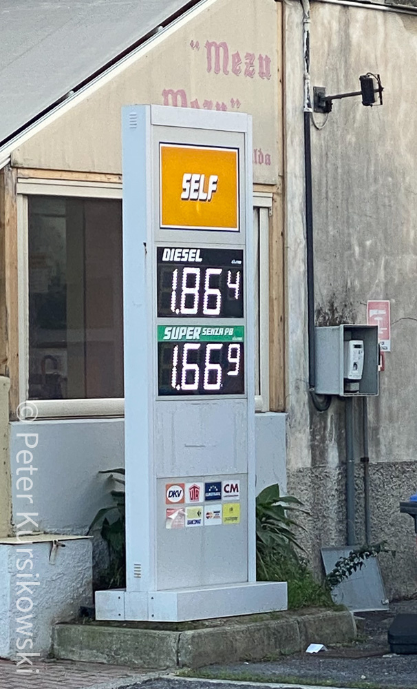 Wie können die Italiener denn den Sprit so günstig halten?